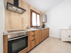 Villa, 3 Bedrooms, Private Pool, Garden View | Interior