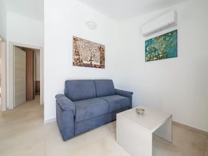 ヴィラ 3 ベッドルーム プライベートプール ガーデンビュー | リビングルーム