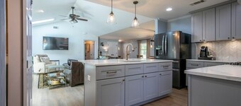 The Ole Meyer, 4BR Retreat by Velvet Ditch Villas