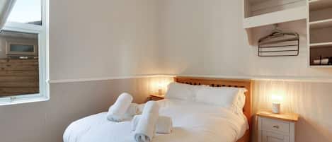 2 dormitorios, tabla de planchar con plancha, wifi gratis y ropa de cama
