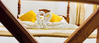 Relaxing 2BR Getaway /AC Room+ WiFi/ Great Location Near Airport