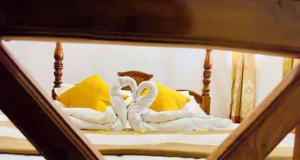 Relaxing 2BR Getaway /AC Room+ WiFi/ Great Location Near Airport