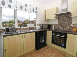 Dishwasher, cookware/dishes/utensils