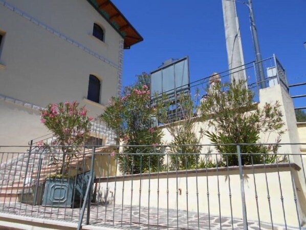 Apartment, 1 Bedroom, Accessible, Patio | Exterior