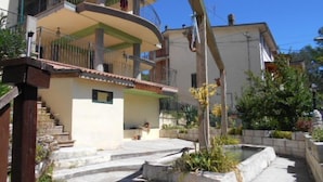 Appartement, 1 chambre, accessible aux personnes à mobilité réduite, patio | Extérieur