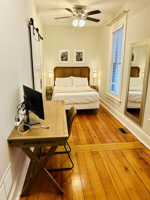 2 chambres, bureau, fer et planche à repasser, Wi-Fi gratuit