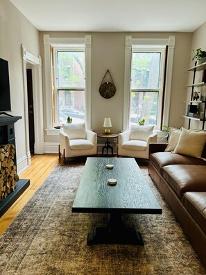 Smart TV, books, offices, computer monitors