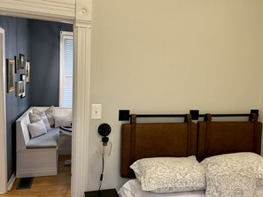 2 sovrum, skrivbord, strykjärn/strykbräda och gratis wi-fi