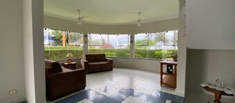 Casa Alto Padrão Frente ao Mar