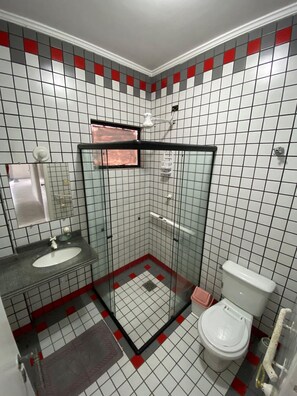 Villa | Badezimmer | Toilettenpapier