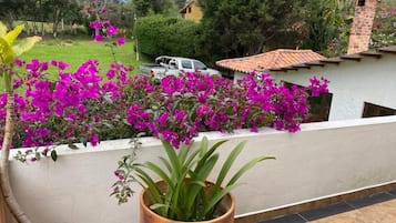 Comfort Room, Garden View | Balcony view
