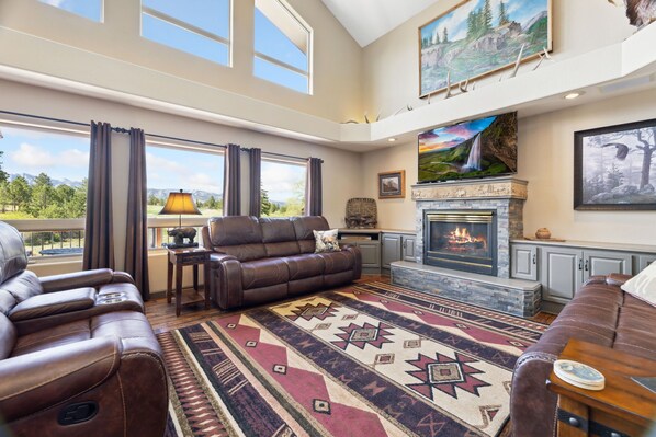 TV, fireplace, DVD player, offices