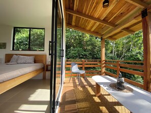 1 bedroom, desk, free WiFi, bed sheets - Coral Tree Lodge Tena - Jungle Room (Tena)