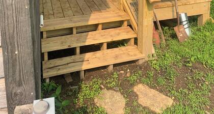 Charming 4-bedroom farmhouse w/ WiFi, AC in lovely Eastatoee Valley, Sunset, SC.