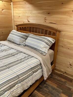 4 chambres, fer et planche à repasser, Wi-Fi gratuit, draps fournis