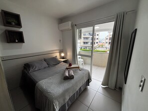 1 bedroom, in-room safe, iron/ironing board, free WiFi - Wake up to the Sea Breeze (Ingleses Norte Florianópolis)