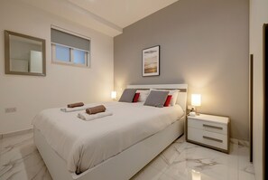 2 Schlafzimmer, Bügeleisen/Bügelbrett, kostenloses WLAN, Bettwäsche