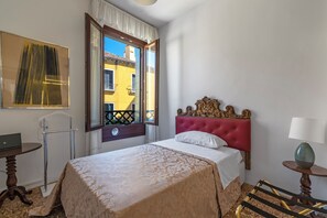3 camere, ferro/asse da stiro, culla da viaggio, Wi-Fi gratuito