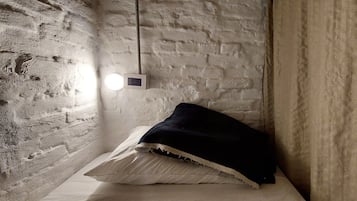 Dormitorio compartido económico, dormitorio mixto | Sábanas de algodón egipcio, ropa de cama de alta calidad y wifi gratis