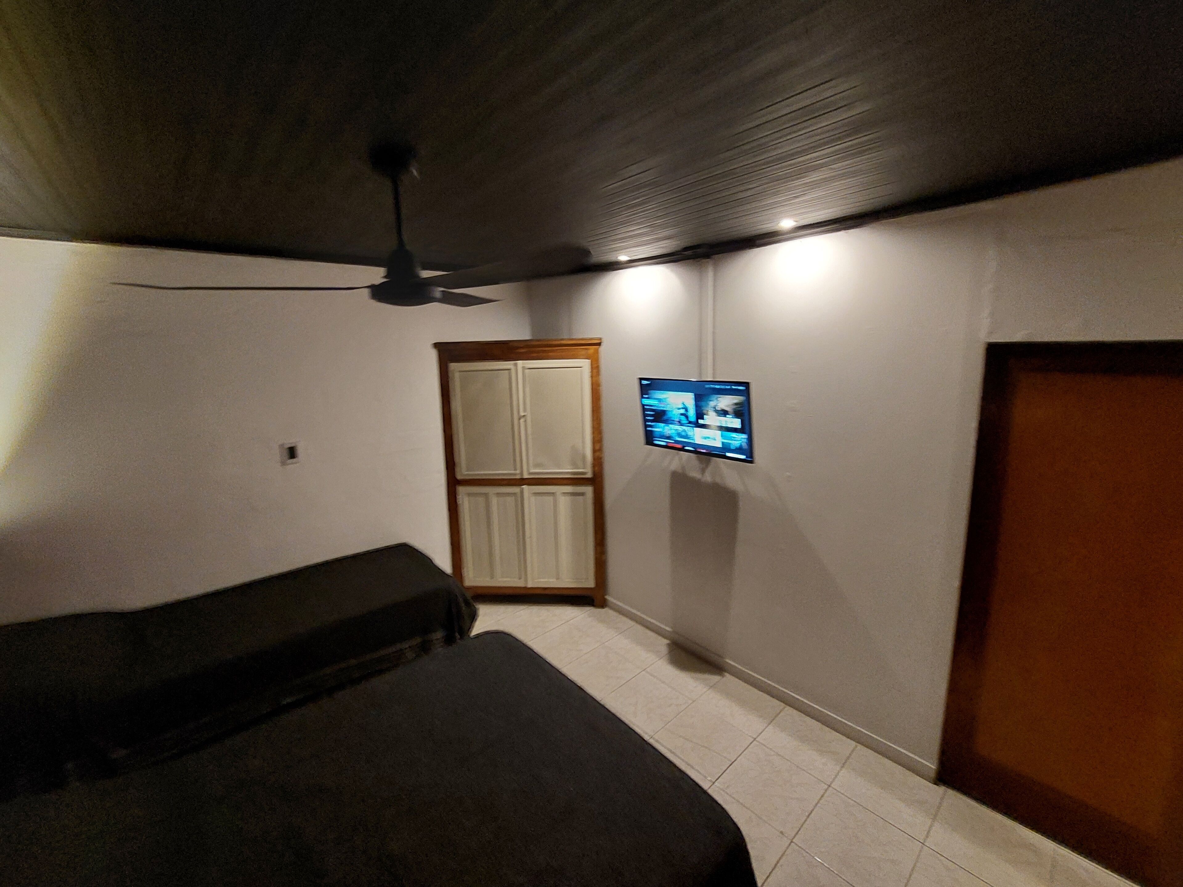 Egyptian cotton sheets, premium bedding, free WiFi, bed sheets