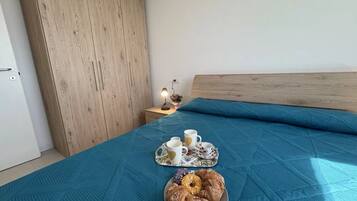 Apartment, 1 Bedroom, Balcony, Ocean View | 2 bedrooms