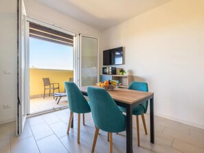 Dining room - New Holiday Home With sea View Terrace (Badesi)