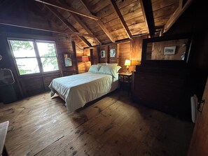 4 室のベッドルーム、デスク、WiFi、車椅子でアクセスできる設備