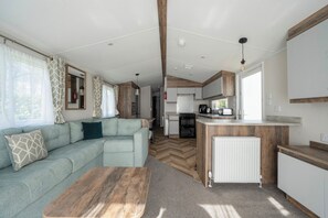 Living area - Serenity Shores - Billing Aquadrome (Northampton)