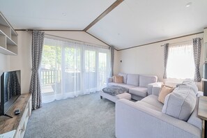 Living area - Aquadrome Abode - Billing Aquadrome (Northampton)