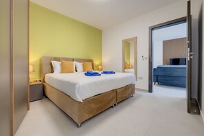 3 chambres, fer et planche à repasser, Wi-Fi gratuit, draps fournis