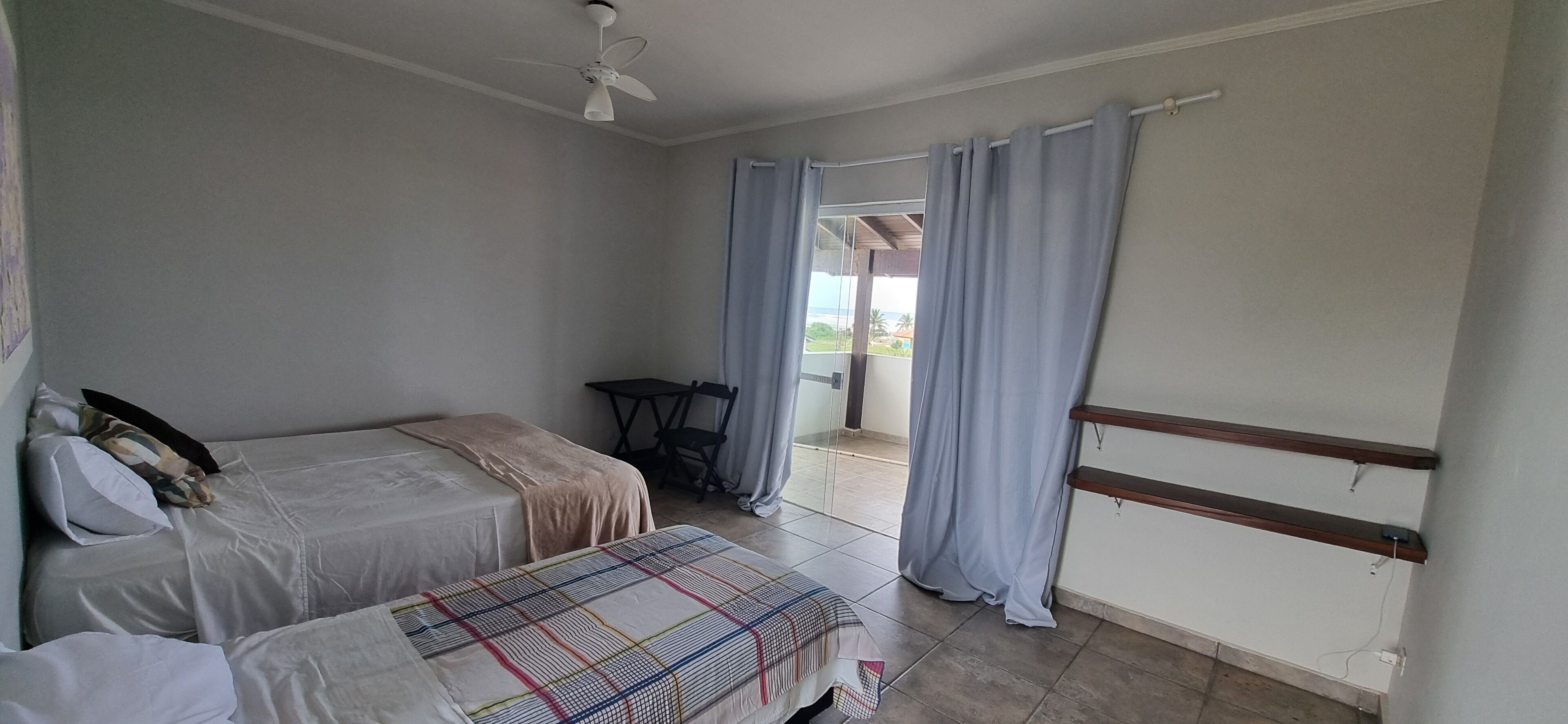 Wifi gratis y ropa de cama 