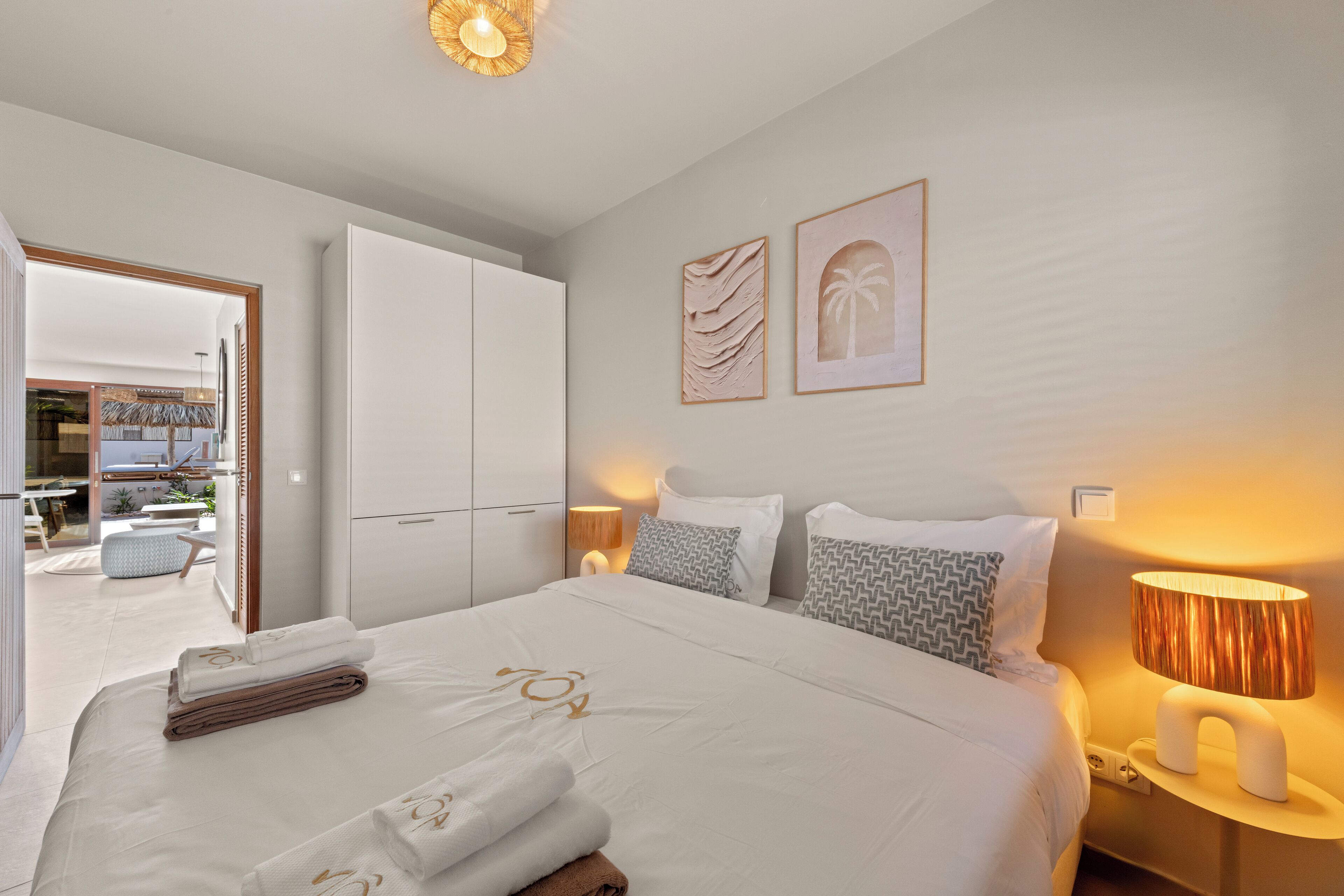 Bungalow tiện nghi đơn giản, lanai, quang cảnh hồ bơi | Két bảo mật tại phòng, khu vực làm việc phù hợp cho laptop 