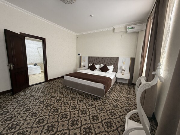 Caja de seguridad en la habitación, escritorio y wifi gratis