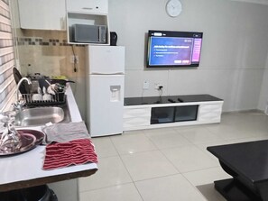 Microondas, placa de cocina