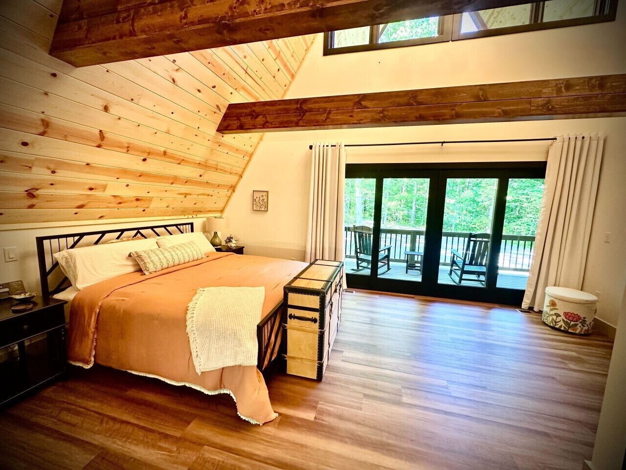 Desk, free WiFi, bed sheets, wheelchair access