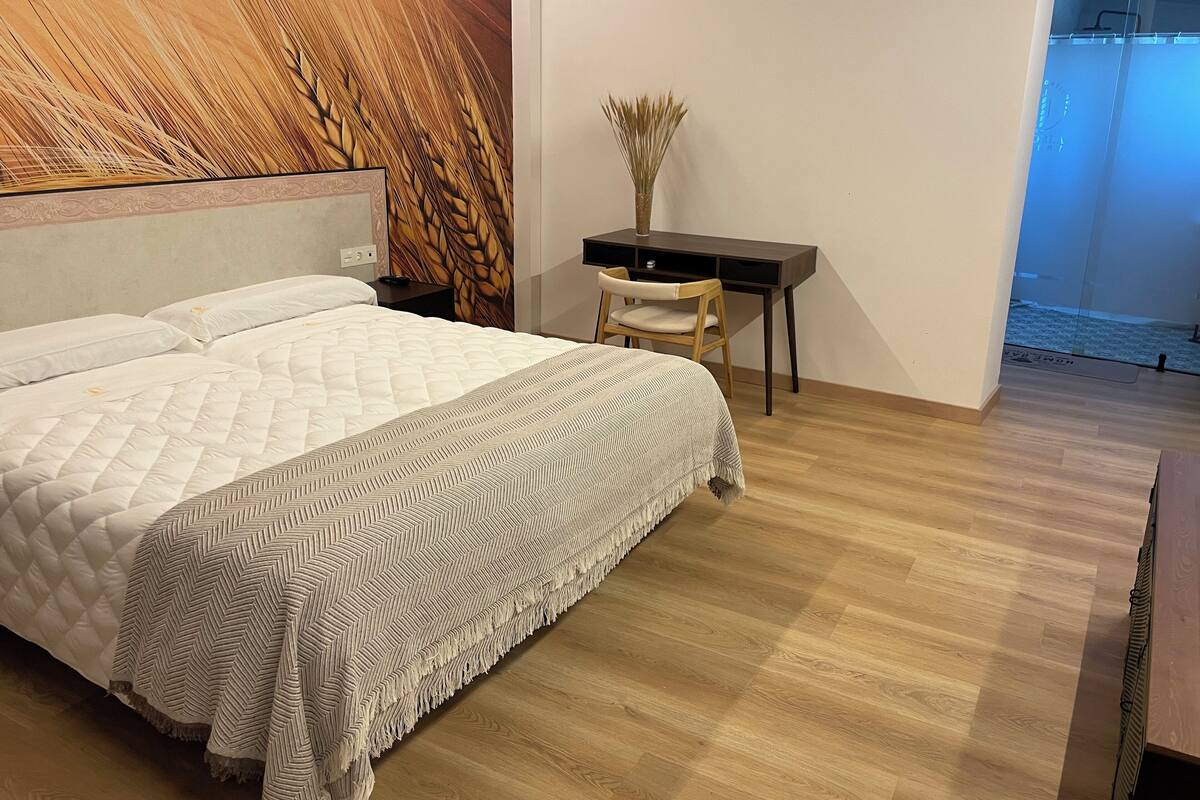 WiFi (free), bed sheets
