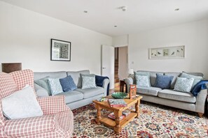 Smart TV, books - Family-friendly flat in the heart of Brockenhurst near trails (Hampshire)