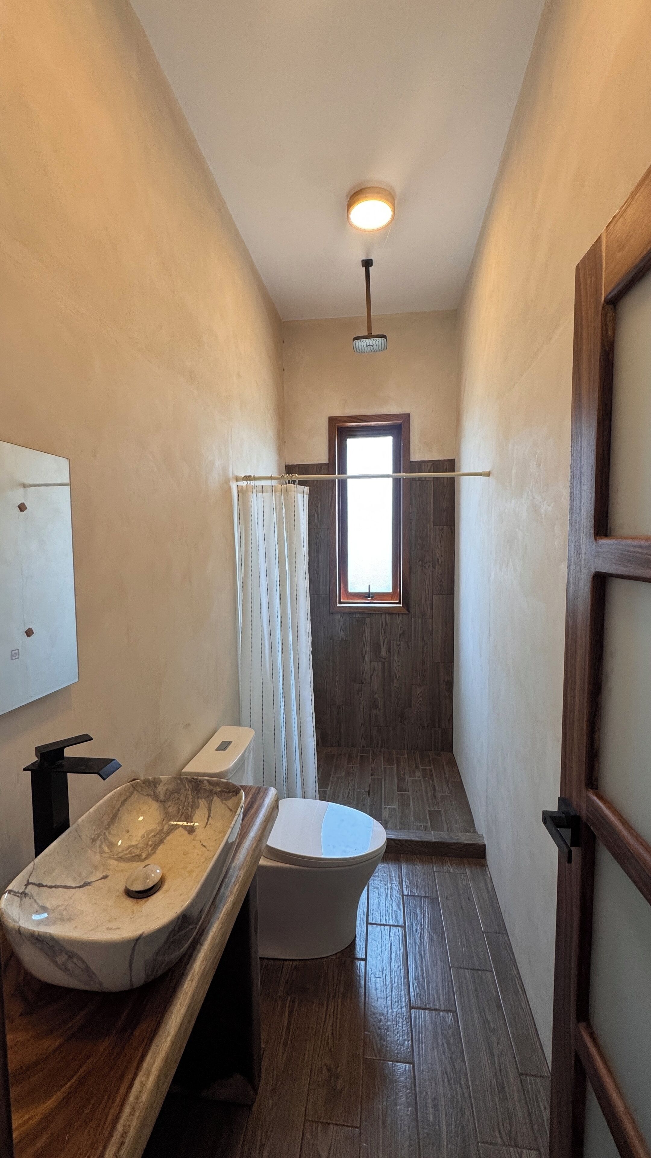 Room, 1 King Bed, Mountain View | Bathroom
