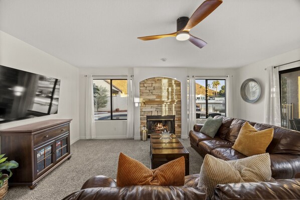 Living area - Lakefront Oasis | Pool, Spa + BBQ Patio (Glendale)