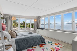 3 bedrooms, WiFi, bed sheets - Heron's Hideaway - Snells Beach Holiday Home (Snells Beach)