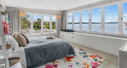 Heron's Hideaway - Snells Beach Holiday Home