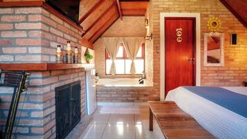 Deluxe Chalet, Mountain View | 1 bedroom, laptop workspace, free WiFi