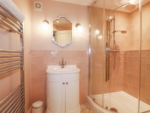 Shower - Rose's Stable (Truro)