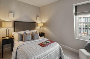 2 chambres, fer et planche à repasser, Wi-Fi, draps fournis