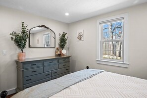 2 bedrooms - Stylish Cape Escape | Walk to Beach | Central AC (Yarmouth)