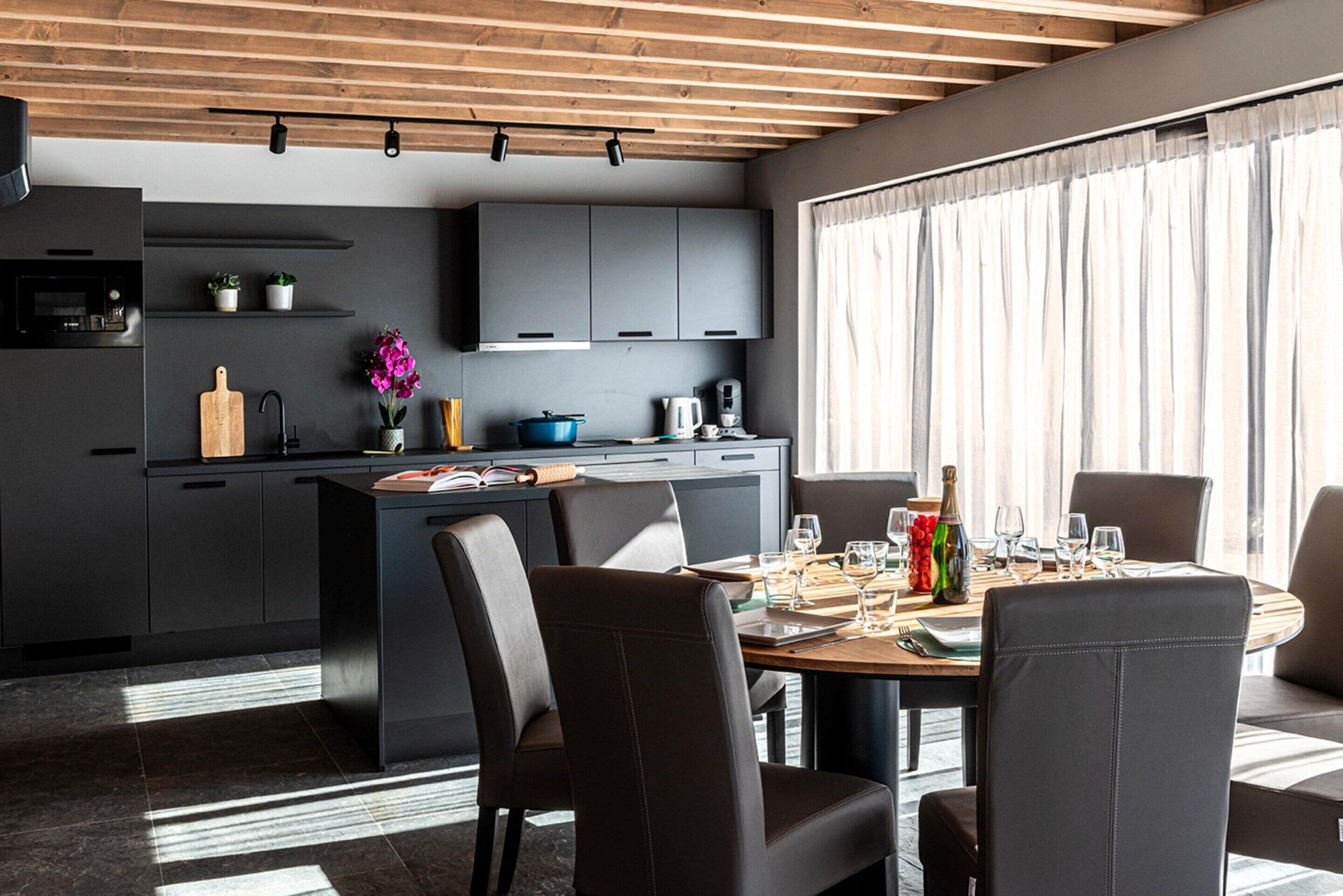 Villa | Dining