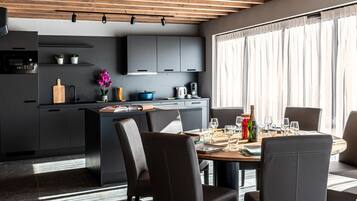 Villa | Dining