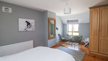 3 bedrooms, individually decorated, individually furnished, free WiFi