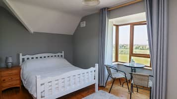 3 bedrooms, individually decorated, individually furnished, free WiFi