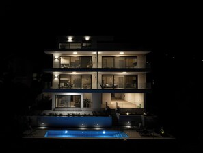 Front of property - Sunshine Apartment (Saronida)